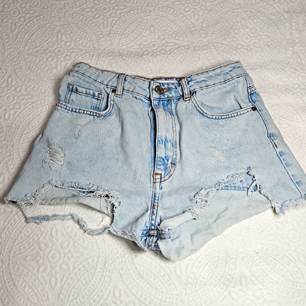Zara High Rise Distressed Denim Shorts Women’s 6 Light Wash Raw Hem Y2K